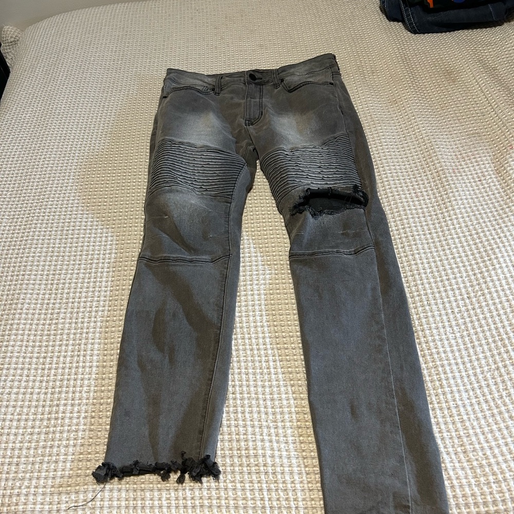 Fashion Nova Black Distressed Skinny Jeans